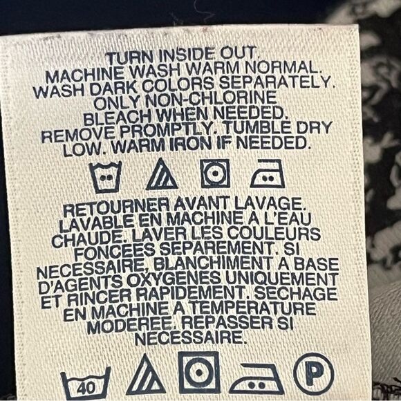 Lands’ End Floral Daisy Black And White Leggings - Picture 6 of 7